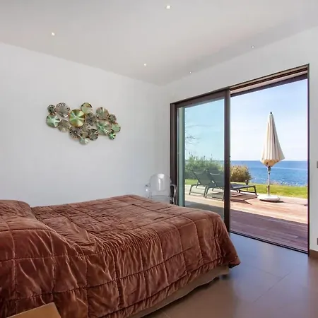Spacieuse Avec Piscine A Villa