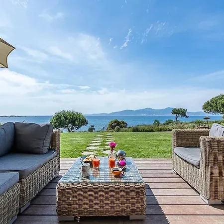 Spacieuse Avec Piscine A Villa *